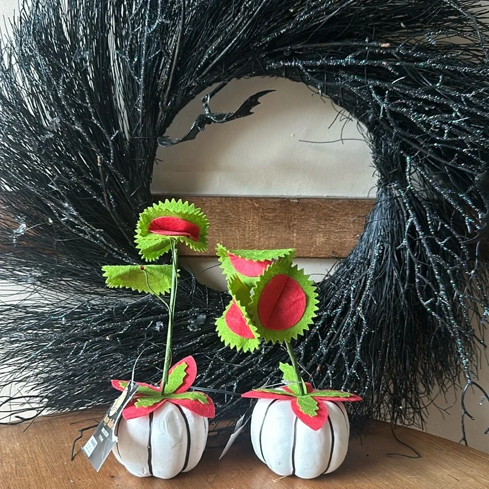 New target Halloween spooky plant (2)